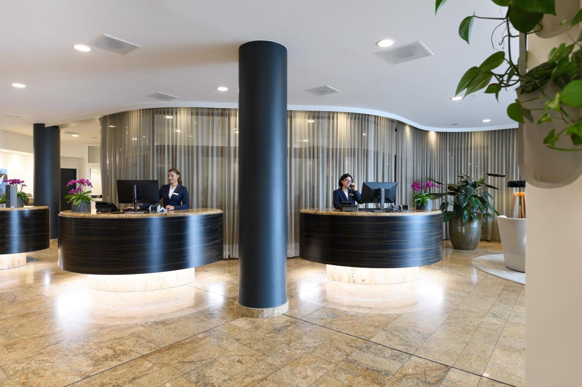 Moevenpick Hotel Losanna Esterno foto